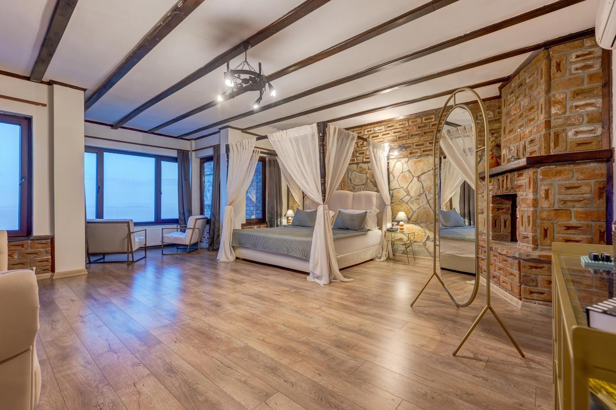 Papazlikhan Hotel Altınoluk Rum bild